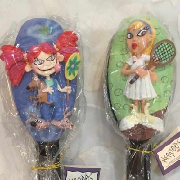 HERDOOS Whimsical Hairbrushes (2) Tennis And PJ’s - Picture 5 of 6